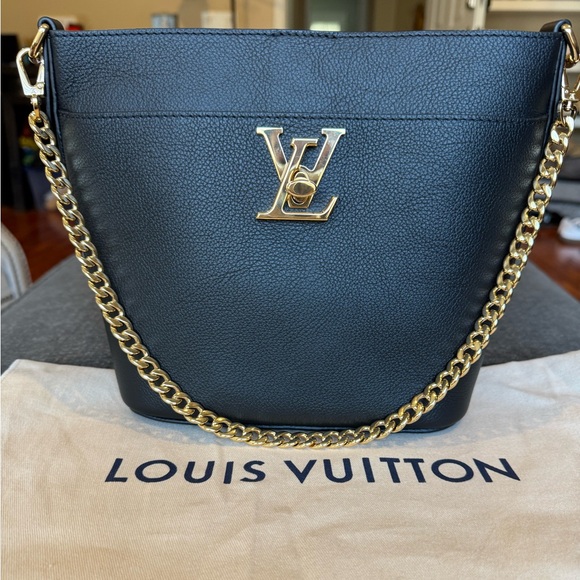 ****SOLD*****Louis Vuitton Lock & Walk - Picture 1 of 10